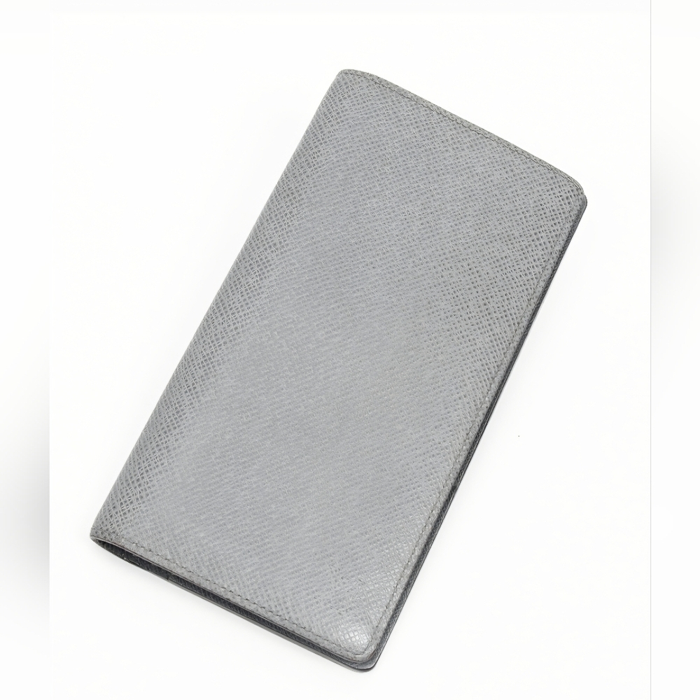 RARE LOUIS VUITTON Grey Taiga Brazza (Unisex) Bifold Long Wallet (EUC) - Picture 4 of 11